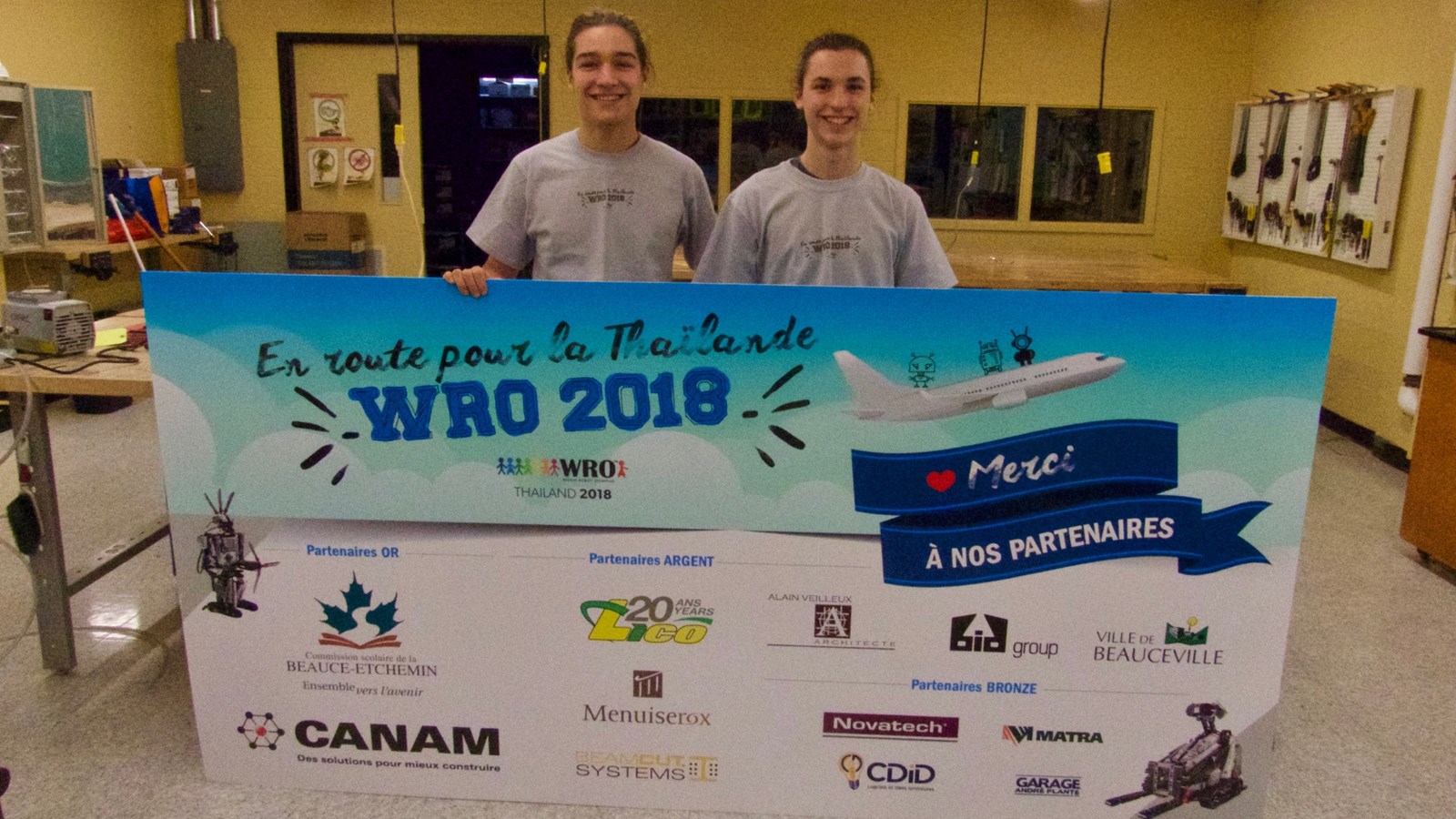 Un robot permet à deux étudiants de la PSF de s'envoler pour la Thaïlande