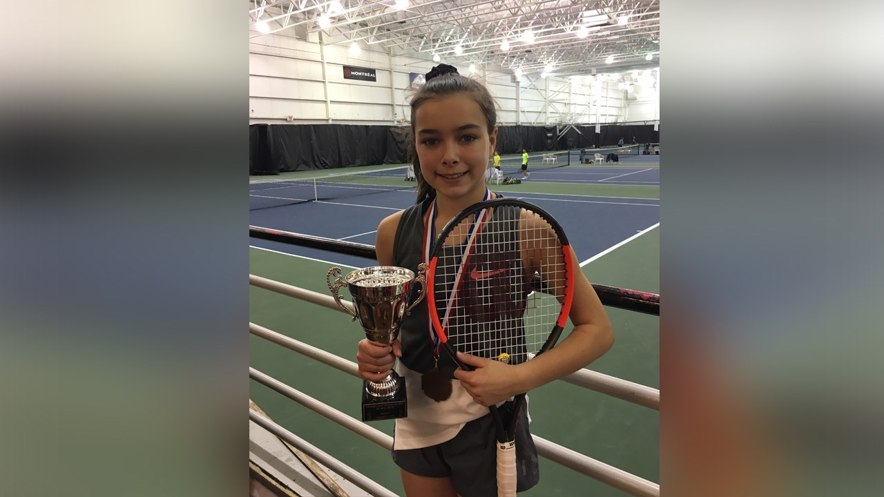Tennis : Alizée Poulin devient championne québécoise en double et 3e en simple