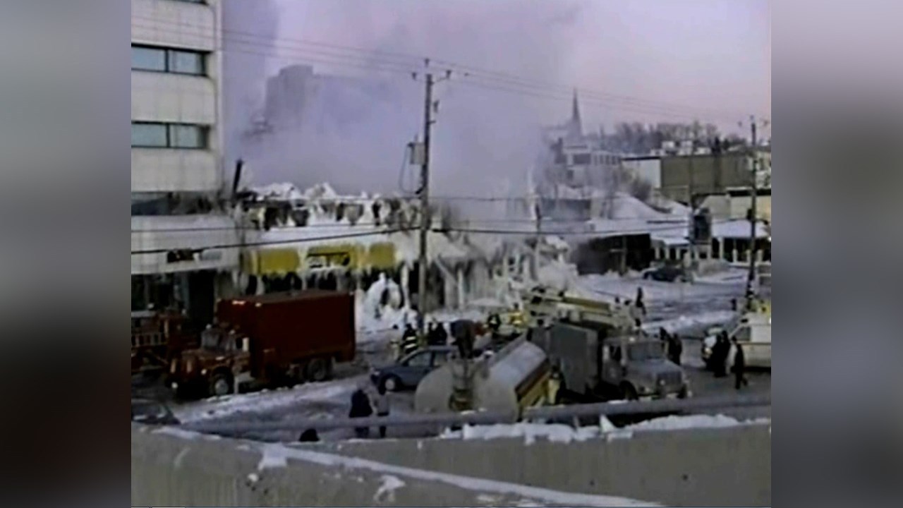 Normand DeLessard présente l'incendie du Manoir Chaudière de St-Georges de Beauce en 1996.