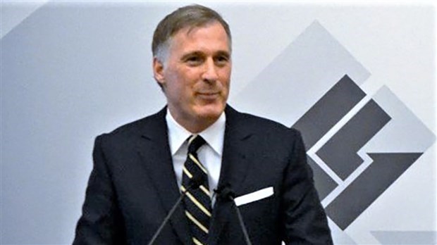 Maxime Bernier annule la sortie de son livre et garde le silence