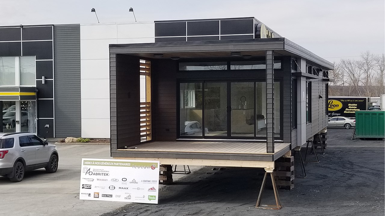 Le chalet Leucan est arrivé chez Meubles Léon à Saint-Georges