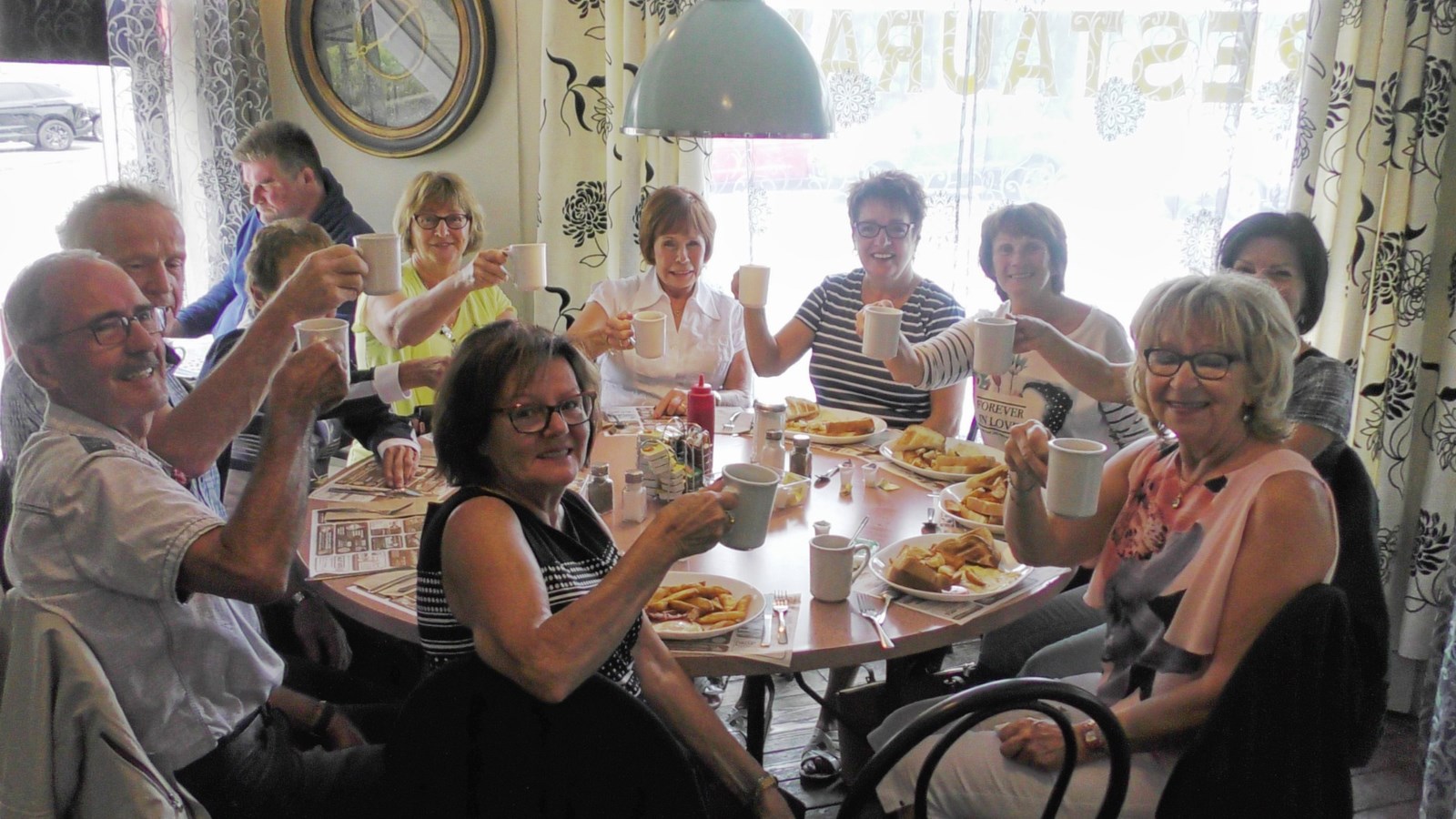 Normand DeLessard présente la retraite de Hélène Nadeau