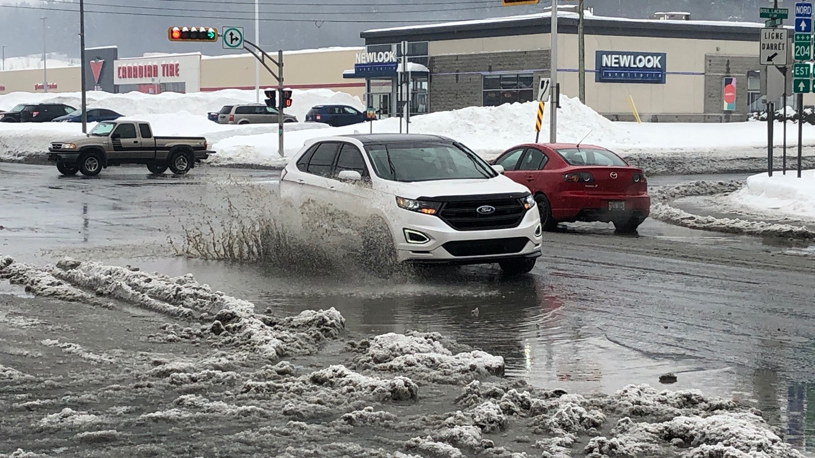 Des accumulations d'eau aux quatre coins de la ville