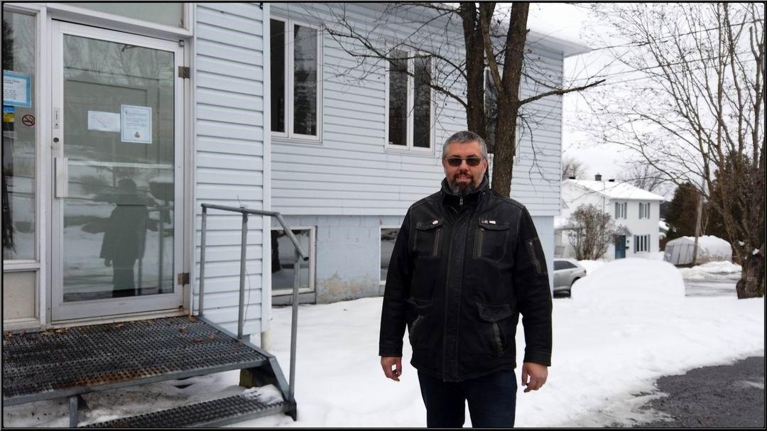 Normand DeLessard présente un hommage à l'Hôtel de ville de Saint-Côme-Linière