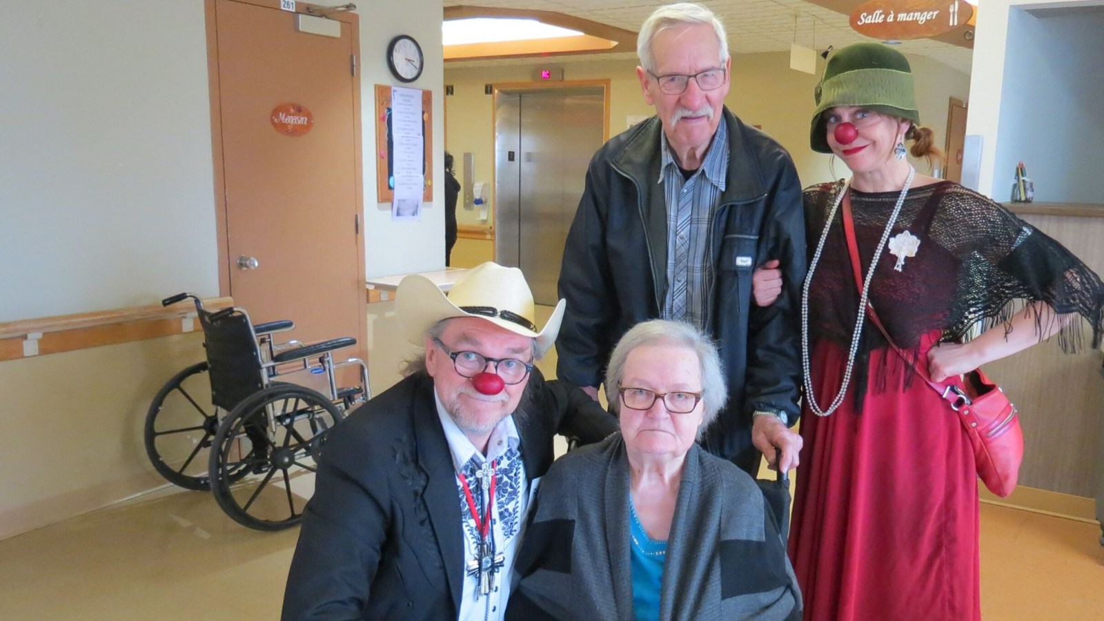 Le Dr Clown se promène dans les CHSLD de la région