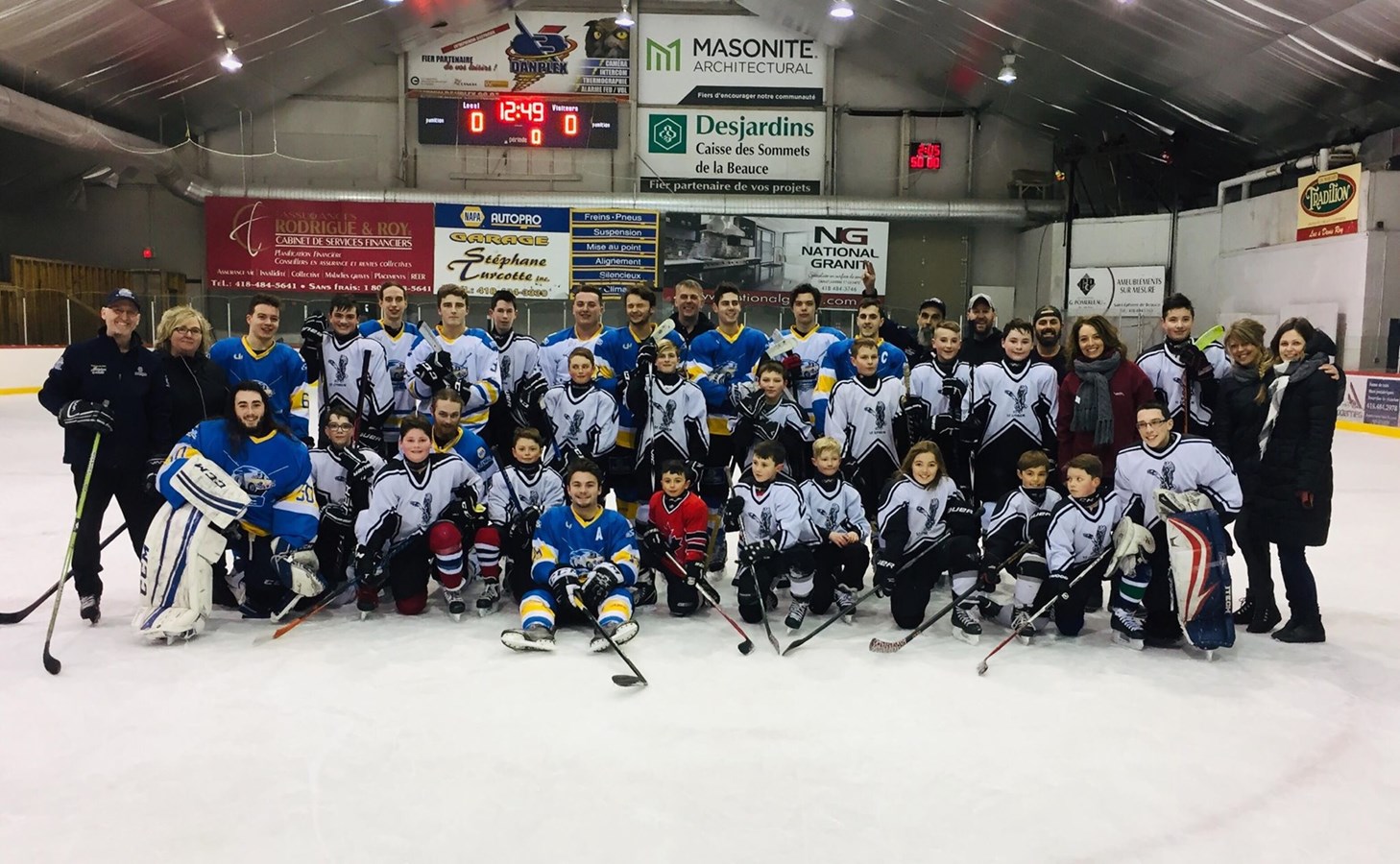 Le hockey plaisir de Saint-Éphrem reçoit la visite du Junior A