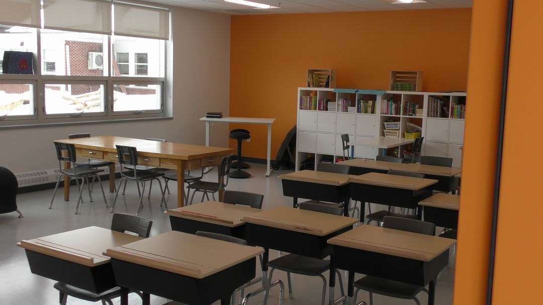 Normand DeLessard présente l'agrandissement de l’École l'Éco Pin