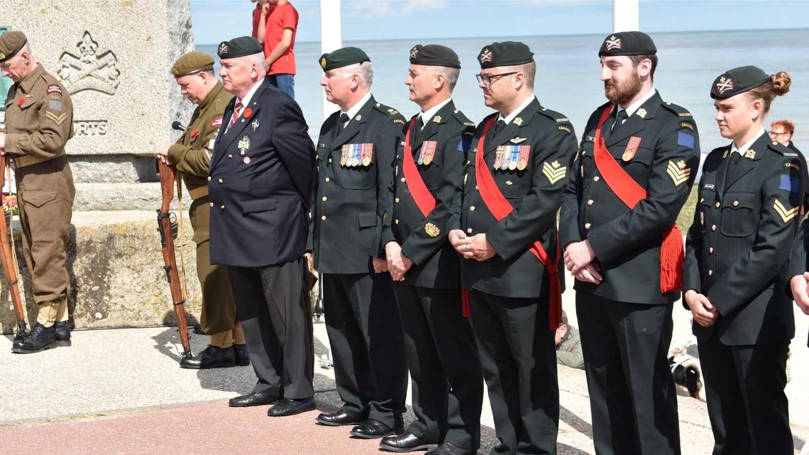 Le Régiment de la Chaudière participe à de multiples cérémonies lors du 75e anniversaire du Débarquement en Normandie