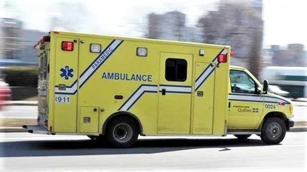 Un motocycliste blessé grièvement à la suite d’une collision avec une camionnette