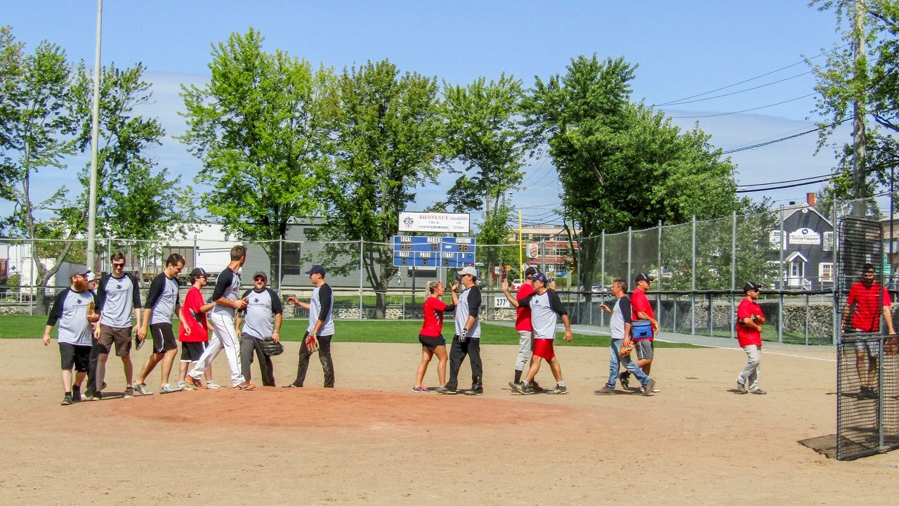 Le tournoi de balle de la Fondation Au Bercail revient pour une 3e année