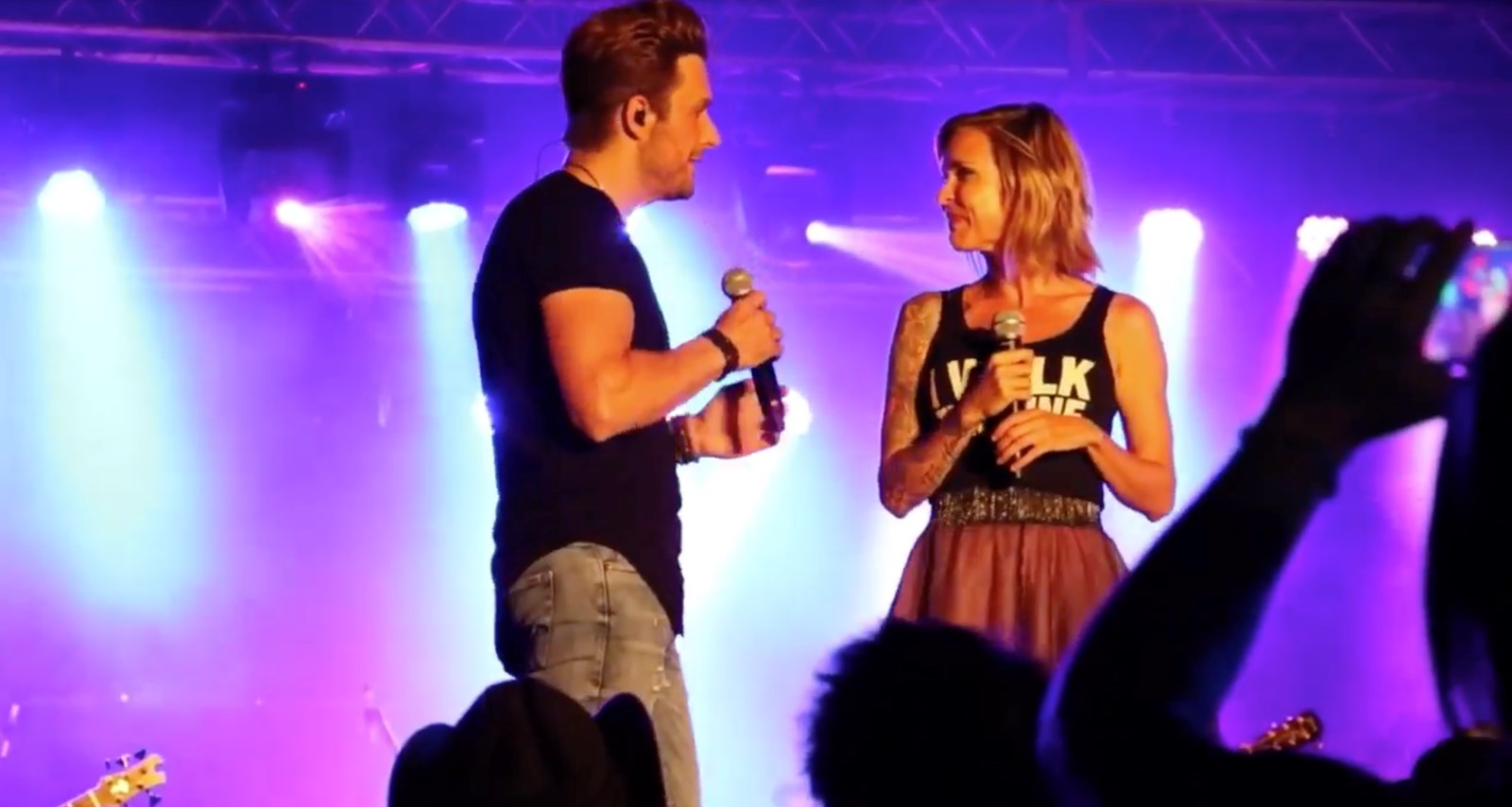 Un duo électrisant entre Robby Johnson et Brigitte Boisjoli