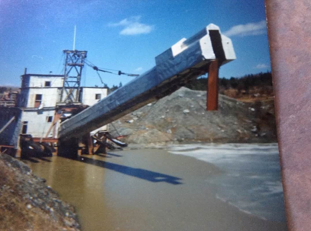 Normand DeLessard présente souvenir de drag de l'or à St-Simon-les-Mines