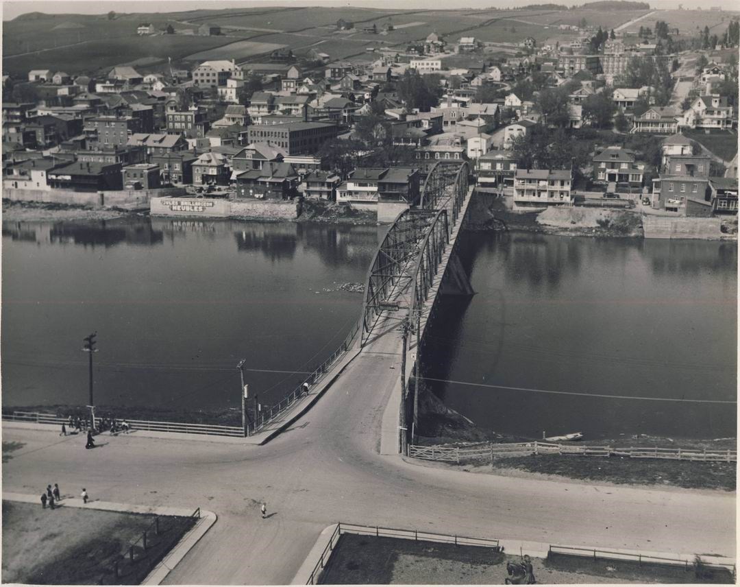 Normand DeLessard présente l'historique de nos ponts à Saint-Georges