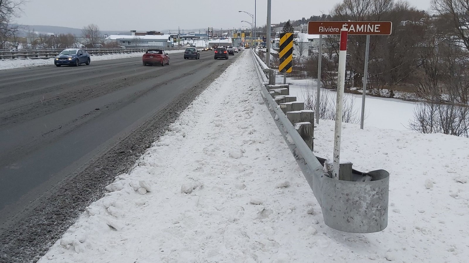 Une dure journée pour les piétons sur le boulevard Lacroix