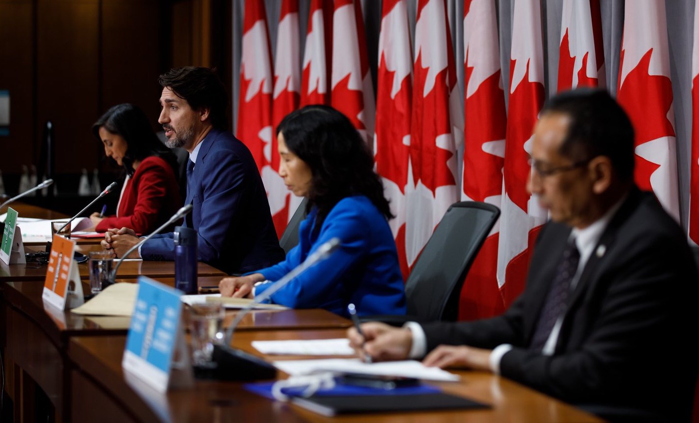 COVID-19: le fédéral inquiet devant la flambée des cas au Québec