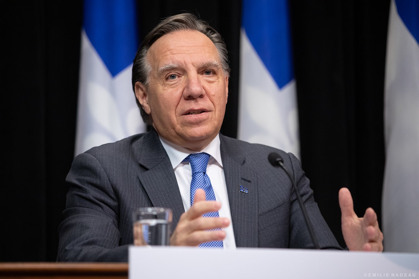 Le contrôle de la pandémie va mieux chez nous qu’ailleurs, dit François Legault
