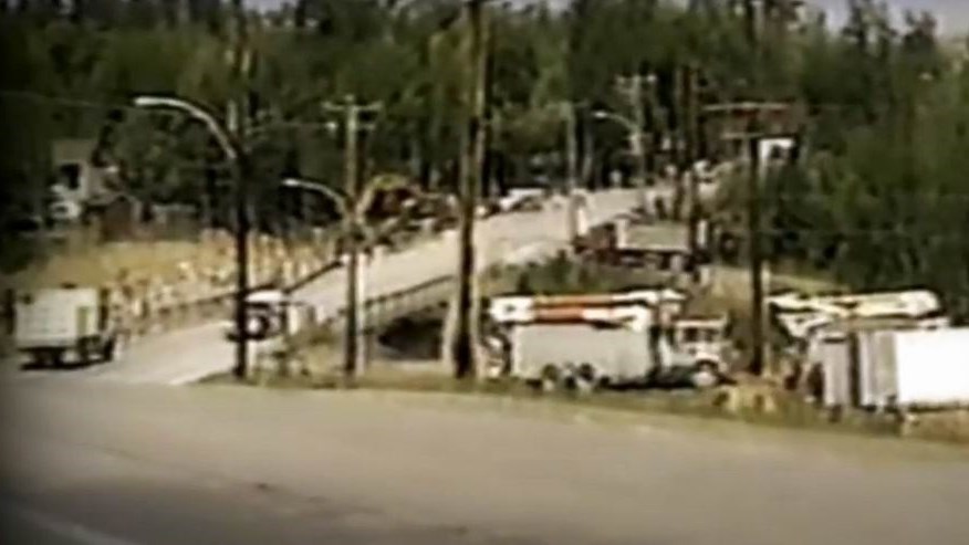 Normand DeLessard présente des souvenirs des travaux à Saint-Georges en 1999