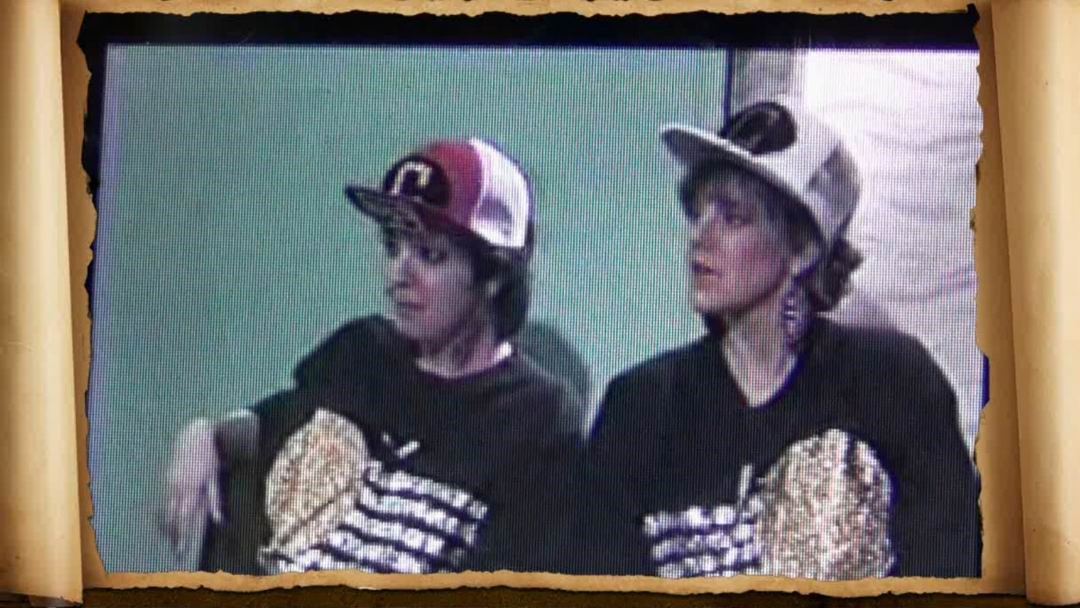 Normand DeLessard présente des souvenirs des soeurs Chrysler 