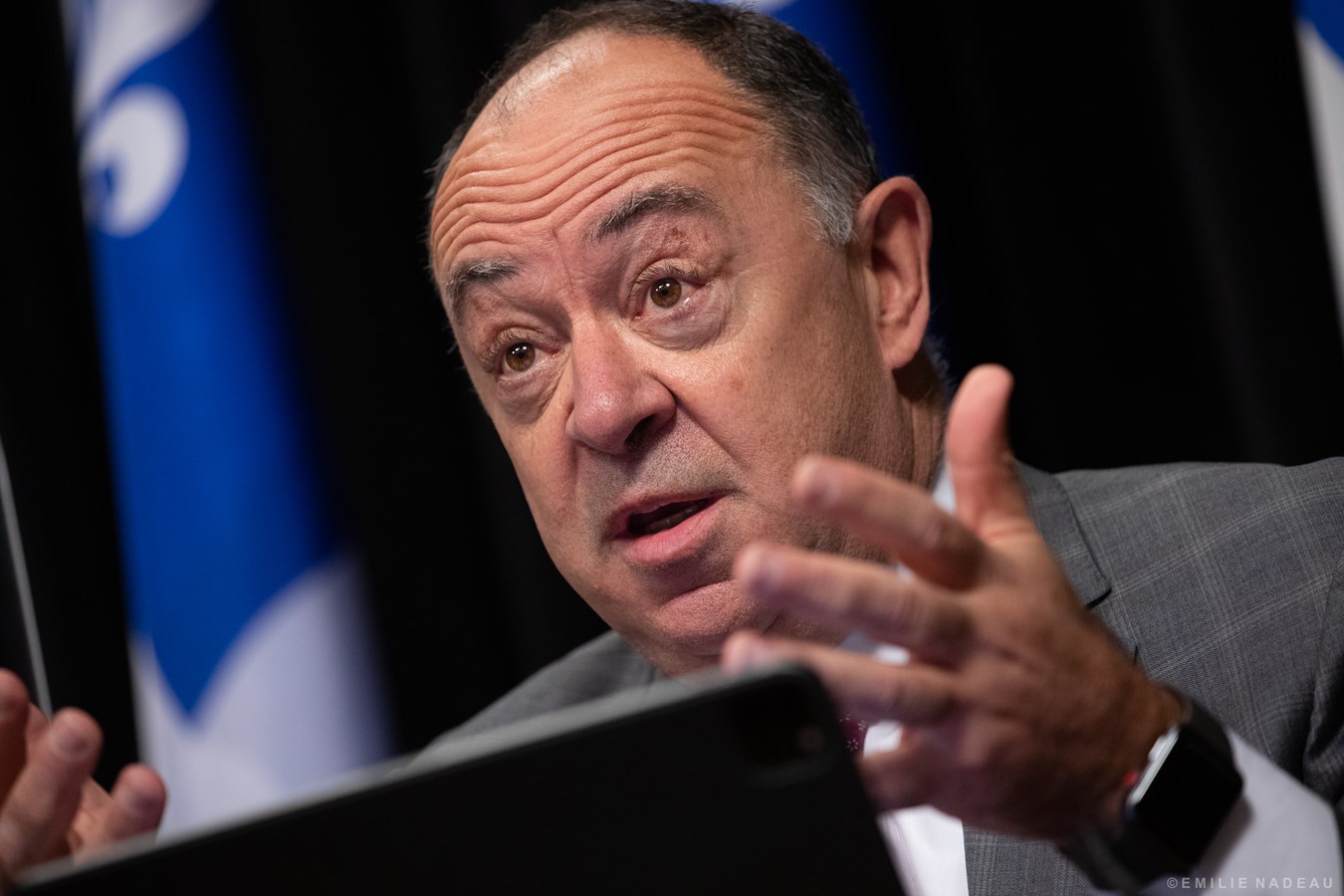 Dix hôpitaux québécois sont en situation critique selon le ministre Dubé