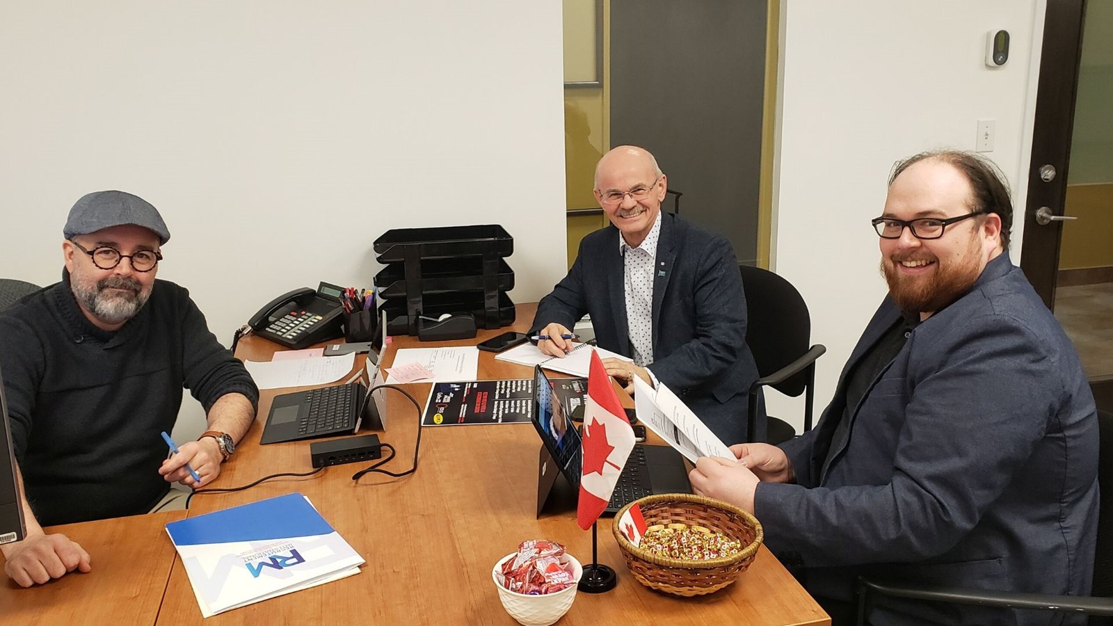 Le député Lehoux s'installe à Saint-Georges