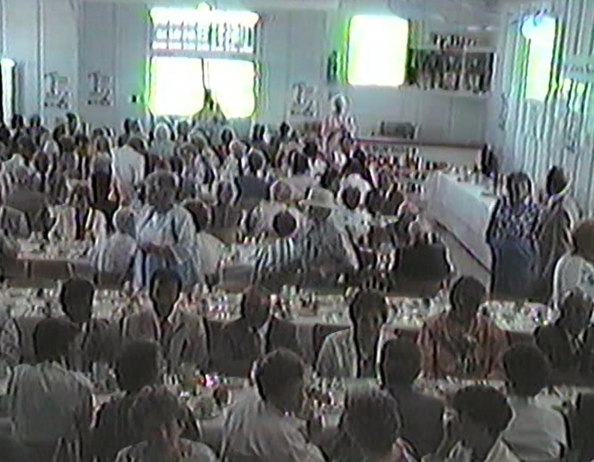 Normand DeLessard présente le souper du 100e anniversaire de l'Église Saint-Évariste-de-Forsyth en 1987