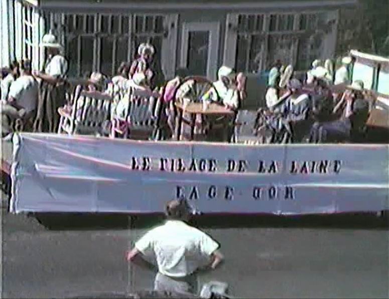 Normand De Lessard présente la parade du 100e anniversaire de l`église de Saint-Évariste-de-Forsyth en 1987