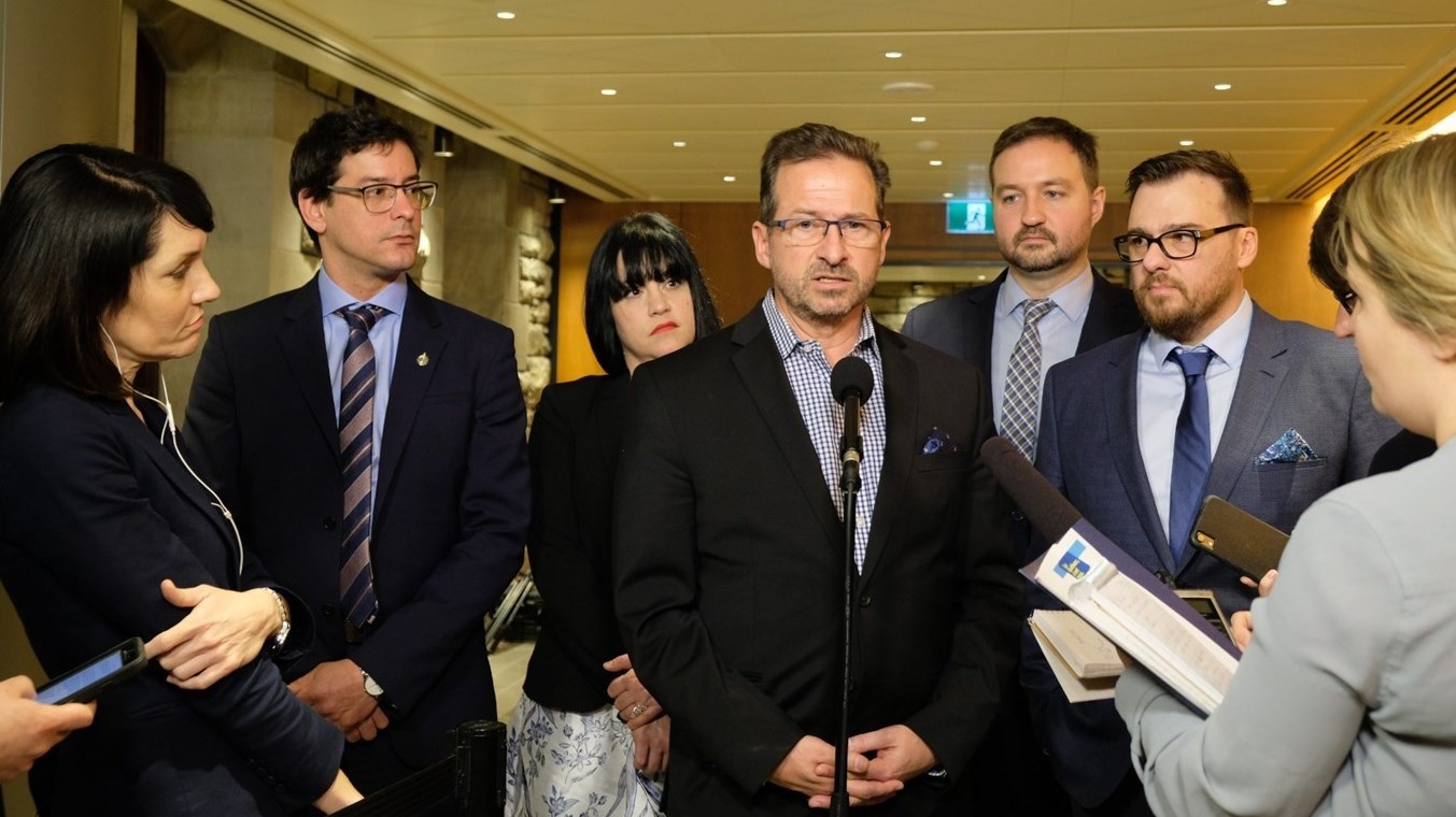 Québécois à l’étranger : Affaires mondiales Canada a besoin de ressources selon les bloquistes