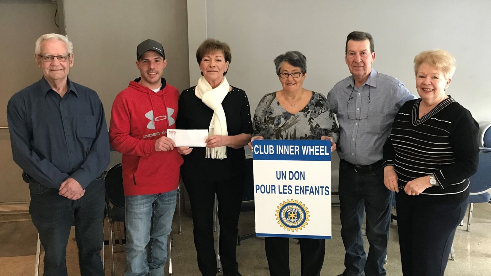 Le club Aramis de Saint-Georges remet 1 400 $ au Club Inner Wheel