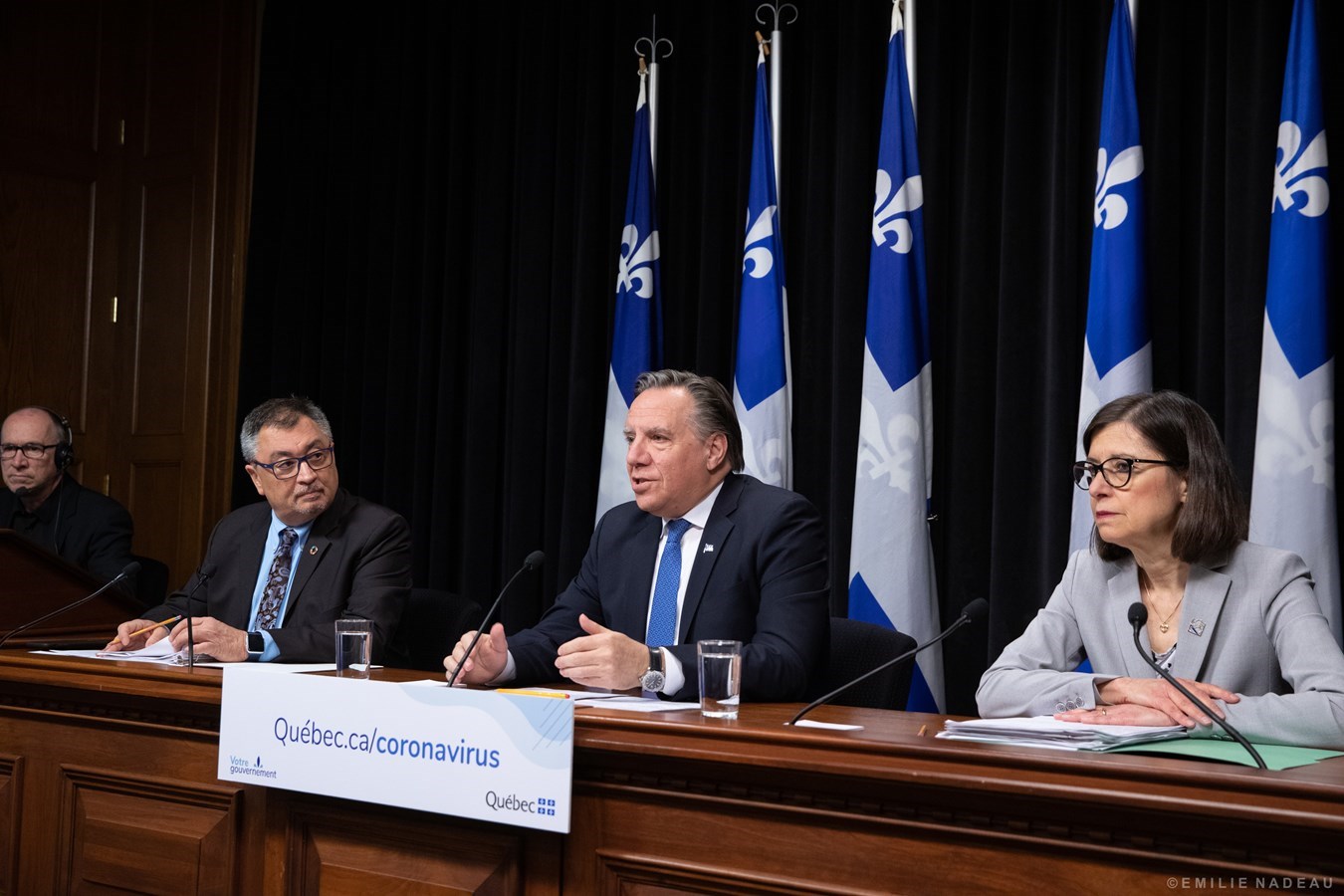 « En avril, on ne lâche pas d'un fil » — François Legault