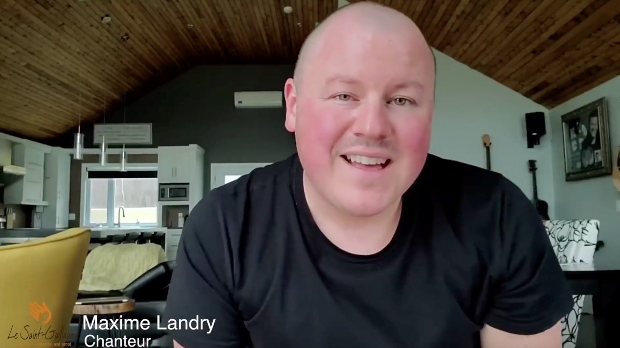 Des personnalités québécoises remercient les employés de la résidence Le Saint-Guillaume