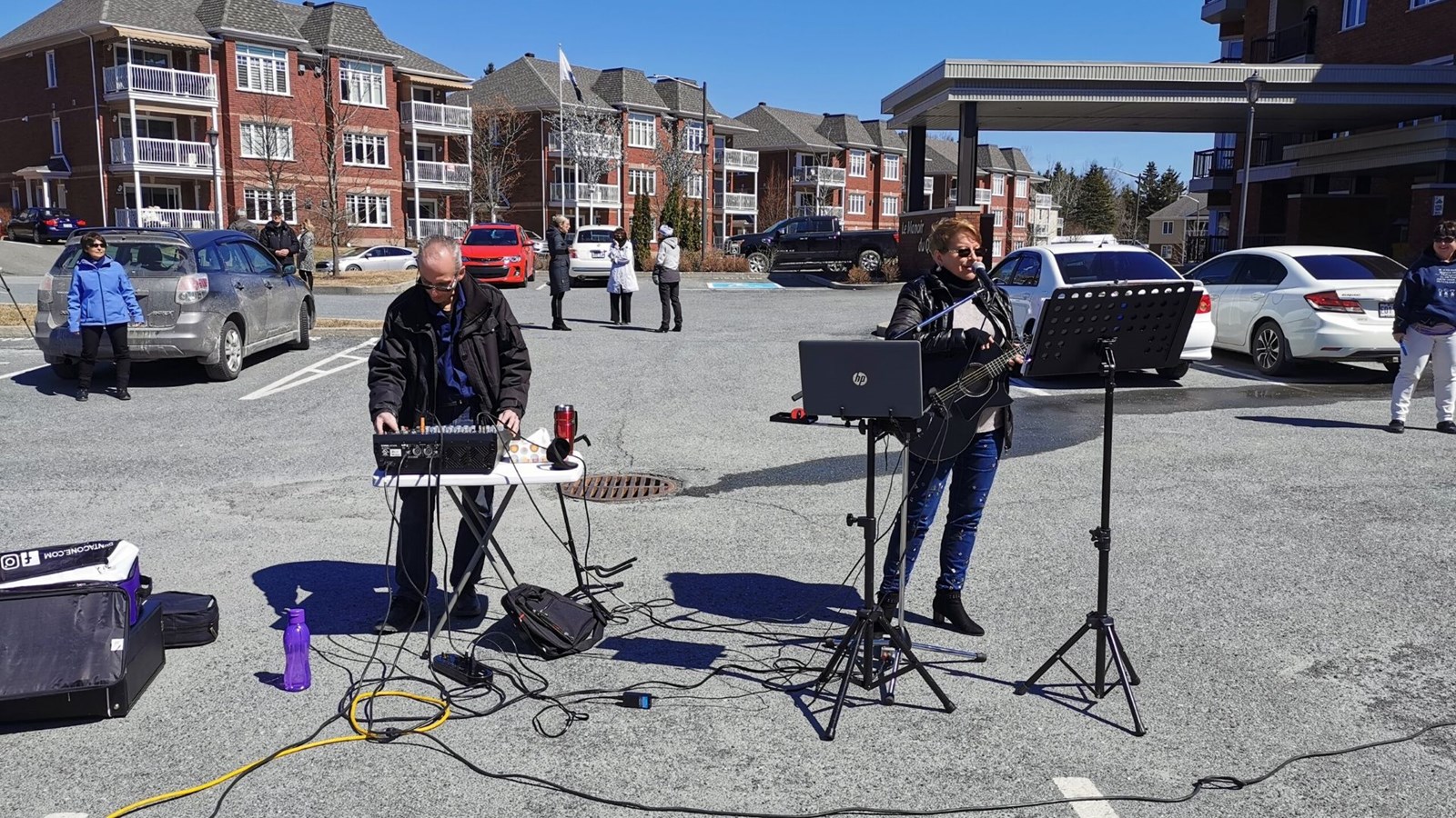 Normand De Lessard présente le Manoir du Quartier qui fait bouger son monde (2020)