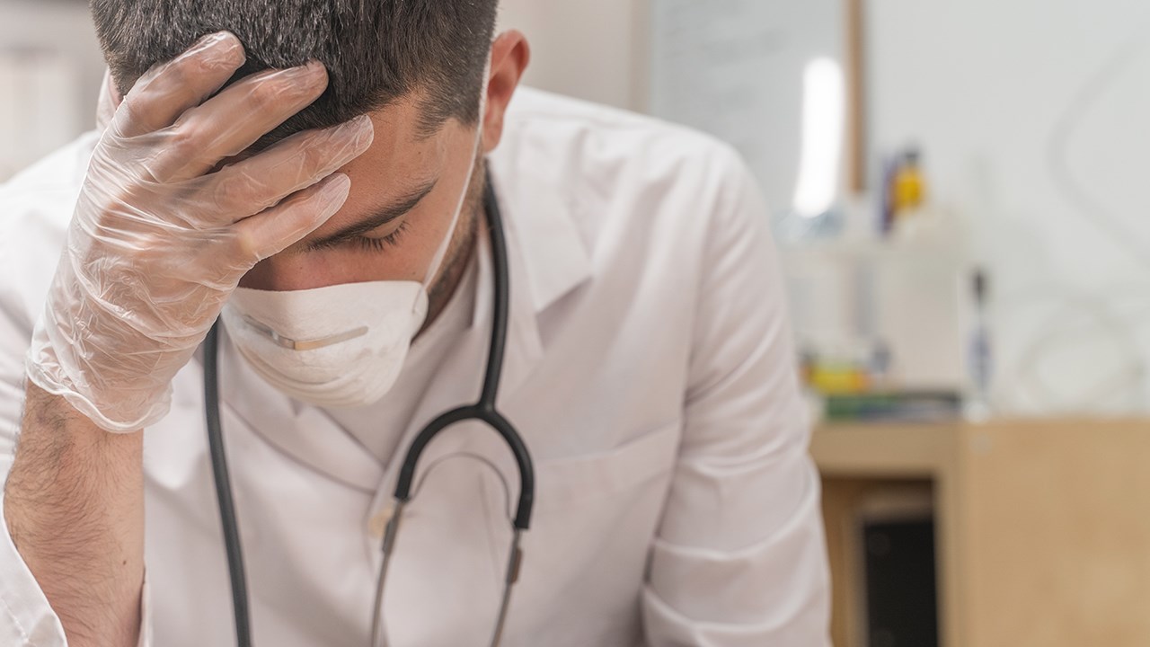 Le gouvernement du Québec voudrait rendre hommage aux travailleurs de la santé décédés