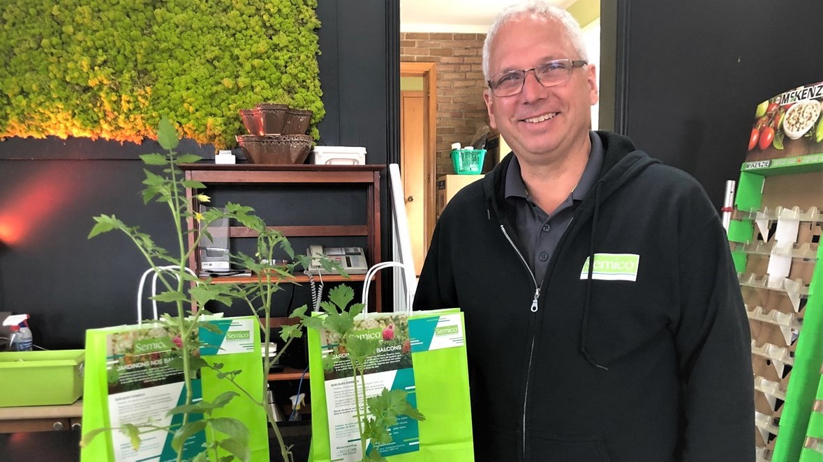 SÉMICO fait don de semences et de terre pour des aînés de la Beauce 