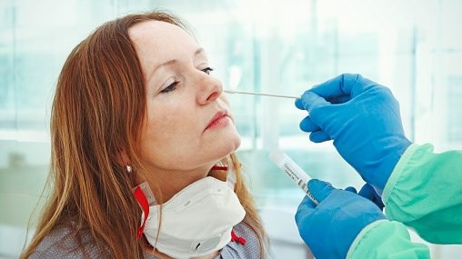 Coronavirus: 6 000 tests de dépistage quotidiens ne sont «pas suffisants»