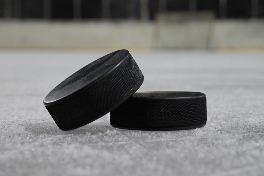 Le hockey de la LNH recommence ce soir