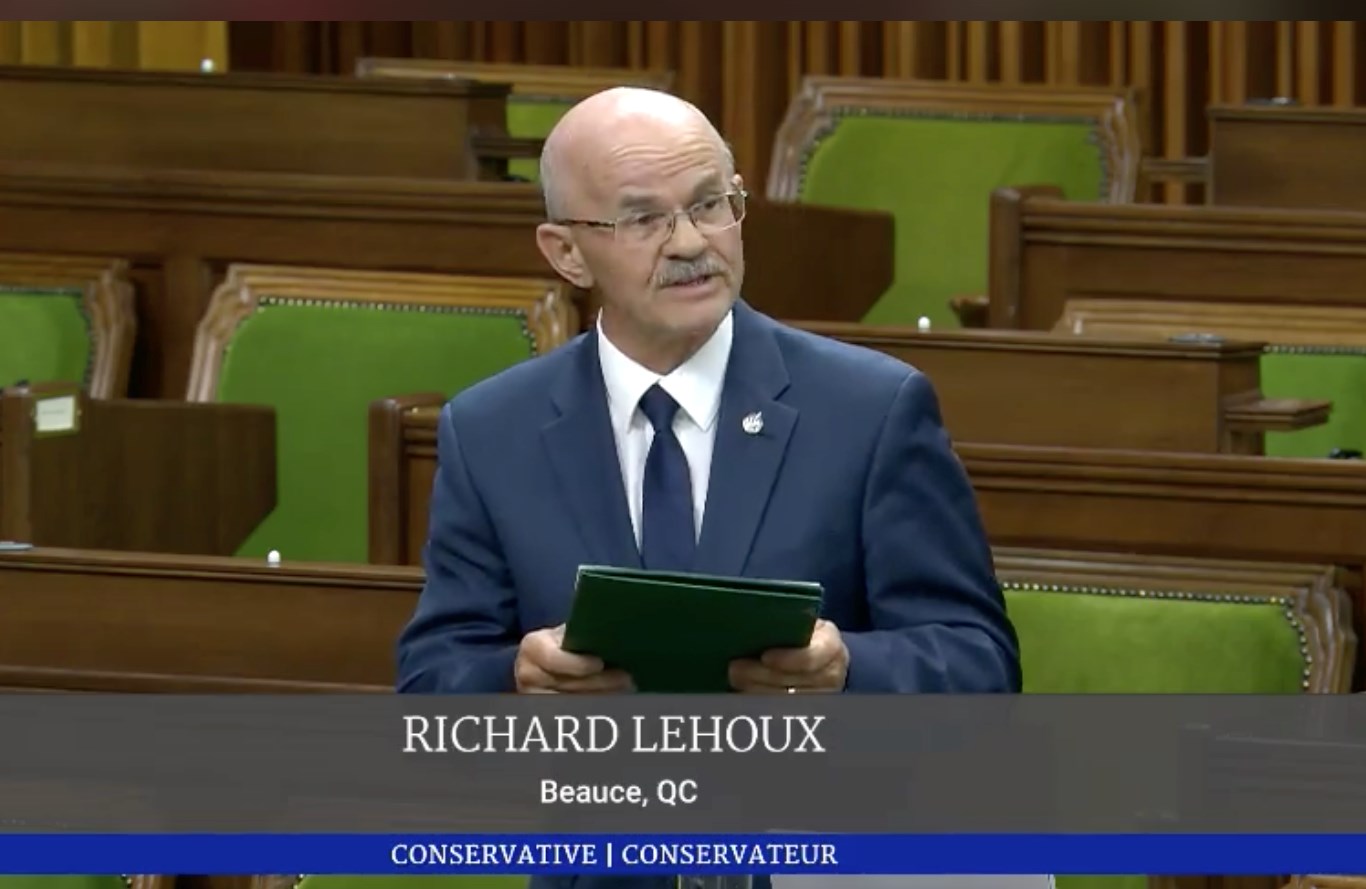 L’inaction du gouvernement libéral nuit aux ainés, selon Richard Lehoux