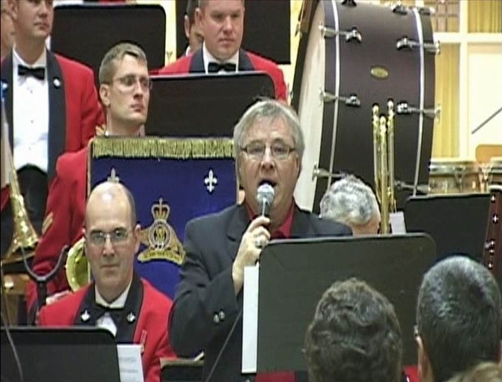 Normand DeLessard présente le spectacle Royal Régiment à La Guadeloupe en 2010