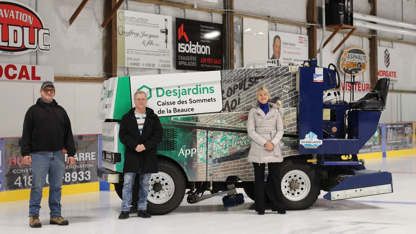 Une nouvelle « zamboni » au Centre sportif La Guadeloupe grâce à Desjardins