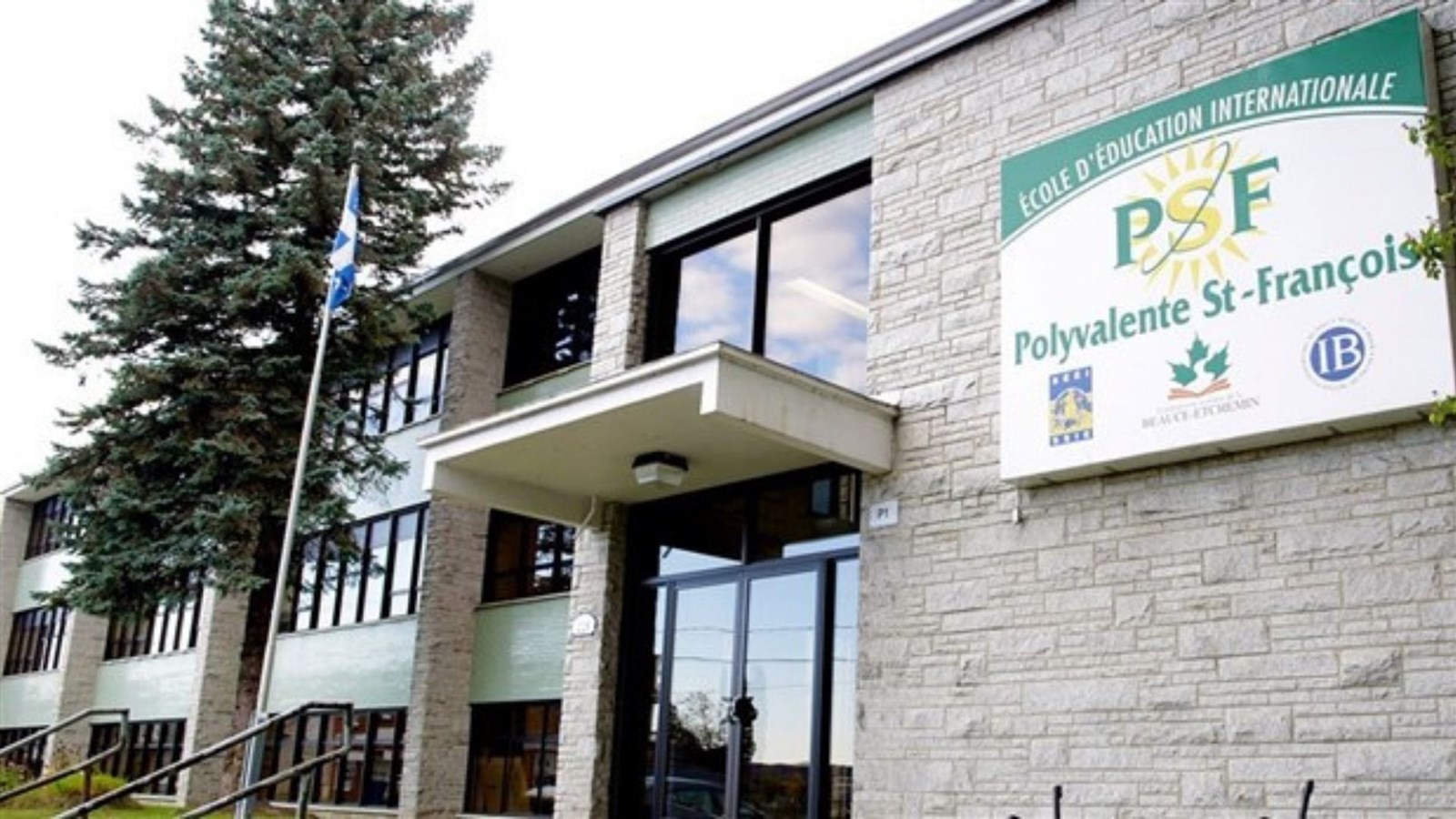 Les polyvalentes Bélanger et Saint-François se mobilisent pour une génération sans fumée