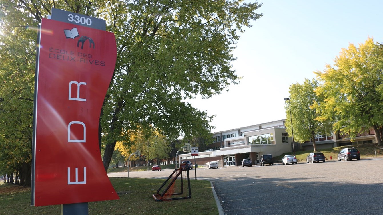 COVID-19 : dépistage de masse pour le primaire de l'école des Deux-Rives de Saint-Georges
