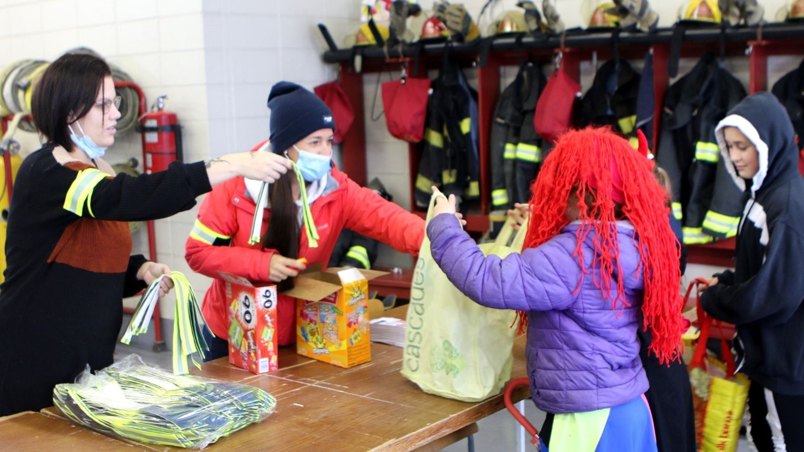 Distribution de bandes réfléchissantes à Saint-Éphrem