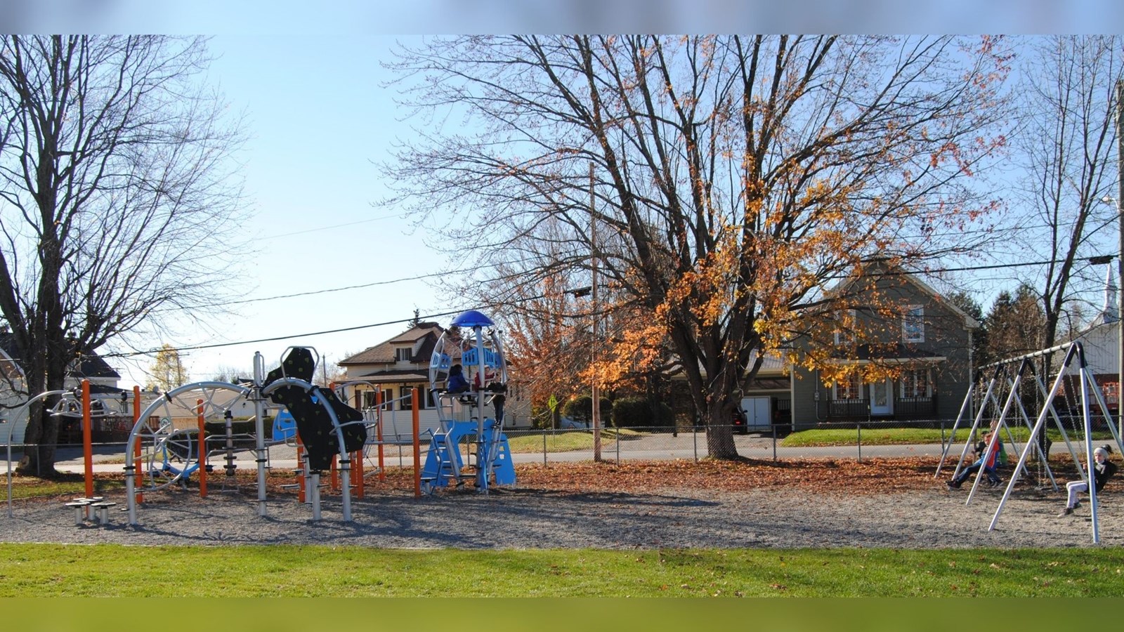 Une nouvelle cour à l'école primaire de Saint-Gédéon