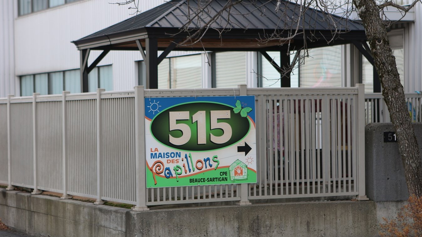 Les travailleuses du CPE La Maison des Papillons en grève