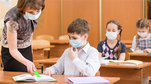 COVID-19 : huit écoles ont de nouveaux cas