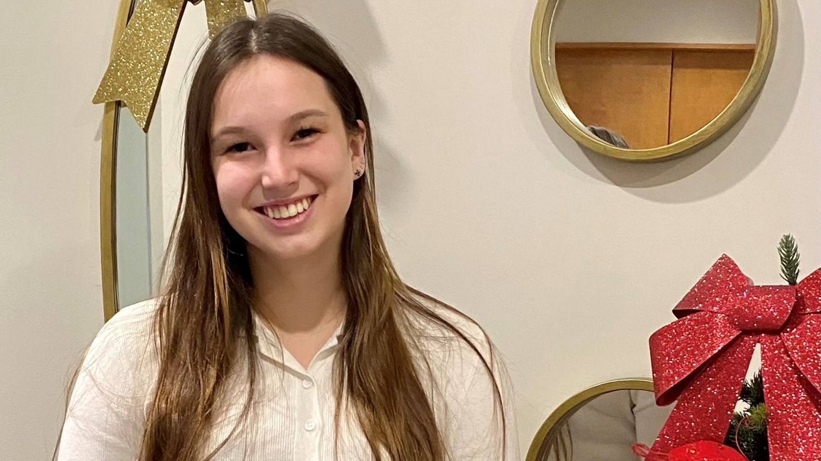 Justine Blais reçoit une bourse de Caisse Desjardins du Sud de la Chaudière