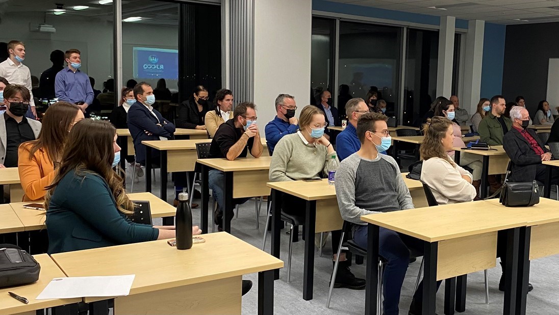 Une présentation en anglais par les élèves en technique de comptabilité