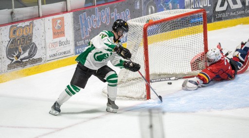 Hockey: un 3e gain consécutif pour les Condors