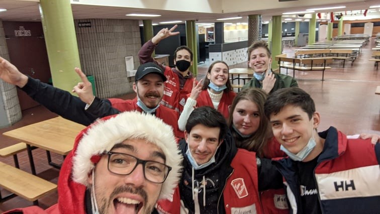 La communauté collégiale pose des gestes solidaires