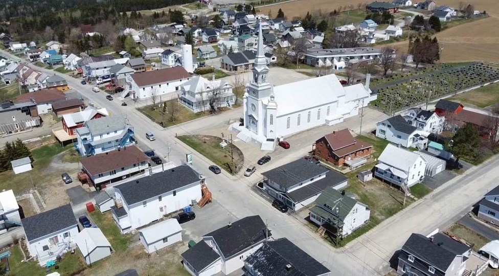 Normand DeLessard présente une vue aérienne de Saint-Magloire