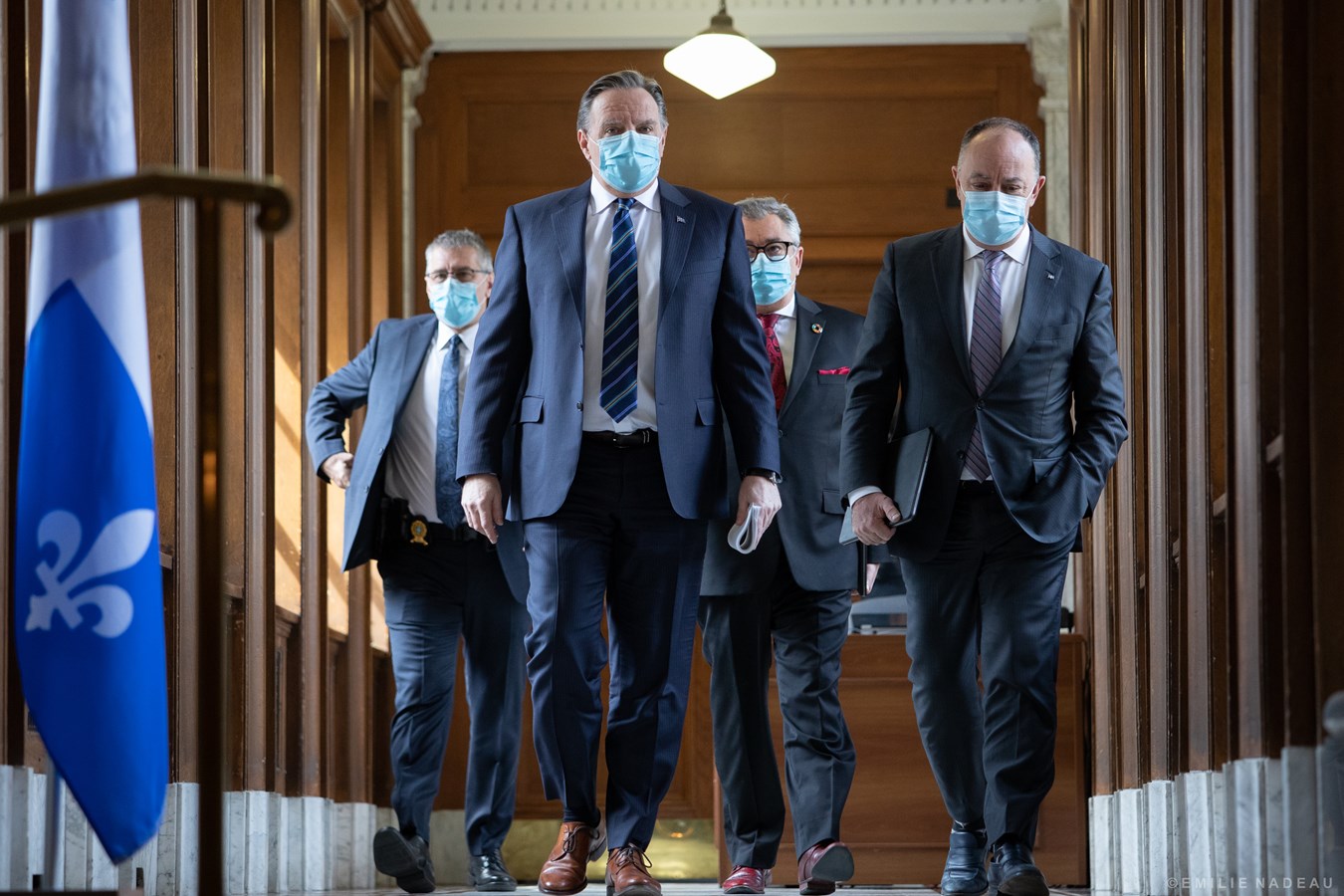 La vaccination "bientôt" disponible pour les travailleurs essentiels et les malades chroniques